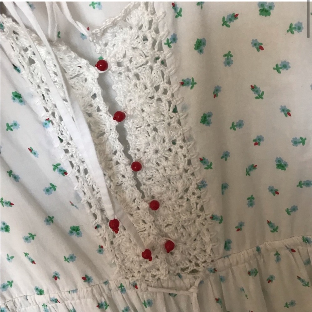 🏝️ Chasing Unicorns Gypsy Woman Maxi Dress in White - Picture 6 of 6